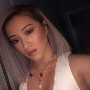 Meet your Posher, Amyamy